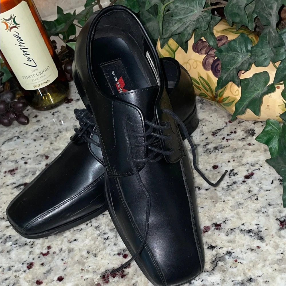VANGELO Size 9.5 Classic Black Men's Dress Shoes Tie ups Worn 1X to the Prom
